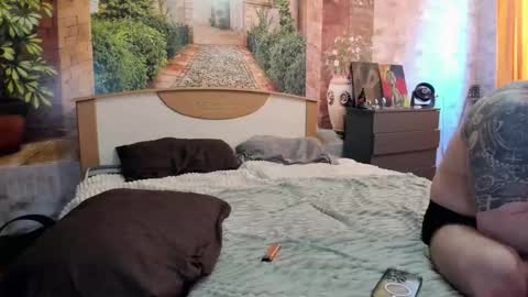 Snapshot of _litteangie_ chatting on February 14, 2026, 2:41 am _litteangie_ online show from February 14, 2026, 2:41 am