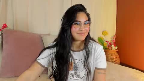 Ivy 3 online show from November 11, 2025, 7:36 pm