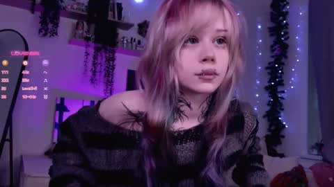 Snapshot of _lollyshy_ chatting on December 17, 2025, 8:42 am Lolly online show from December 17, 2025, 8:42 am