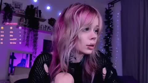 Snapshot of _lollyshy_ chatting on December 20, 2025, 10:00 am Lolly online show from December 20, 2025, 10:00 am