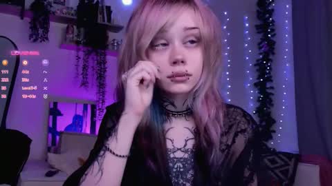 Snapshot of _lollyshy_ chatting on December 21, 2025, 9:49 am Lolly online show from December 21, 2025, 9:49 am