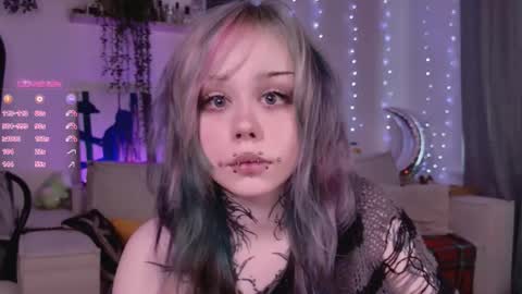 Snapshot of _lollyshy_ chatting on February 6, 2026, 10:18 am Lolly online show from February 6, 2026, 10:18 am