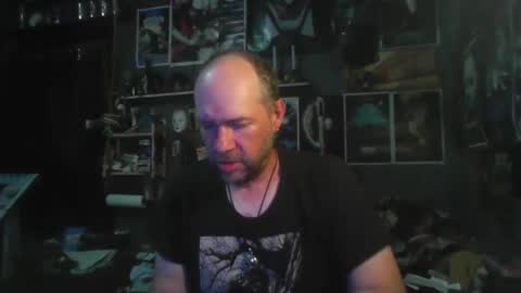 That guy online show from November 19, 2025, 5:02 pm