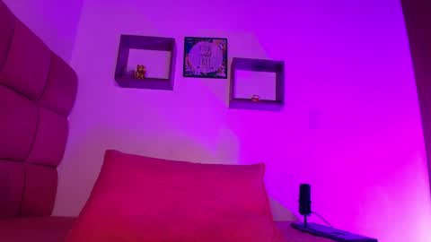 Snapshot of _lorrayne_ chatting on January 13, 2025, 11:52 am Lorrayne online show from January 13, 2025, 11:52 am