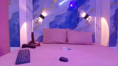 Lorrayne online show from November 6, 2025, 12:06 pm