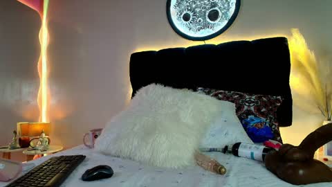 Snapshot of _lorrayne_ chatting on April 4, 2026, 12:35 pm Lorrayne online show from April 4, 2026, 12:35 pm