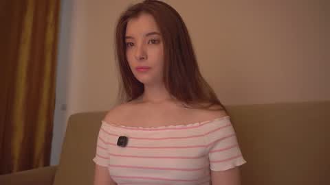 Snapshot of _lovelyen chatting on September 16, 2025, 3:29 am Alice online show from September 16, 2025, 3:29 am