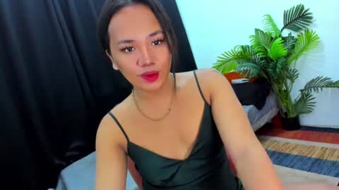 _lovelyyan69_ online show from October 28, 2025, 10:19 am