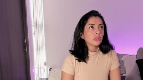 Snapshot of _lucianapalmer chatting on March 6, 2025, 3:45 pm online show from March 6, 2025, 3:45 pm