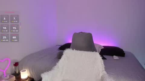 Snapshot of _lucianapalmer chatting on September 21, 2025, 12:40 pm online show from September 21, 2025, 12:40 pm