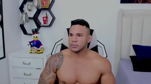 _matthew_santos_ online show from January 11, 2025, 12:07 pm