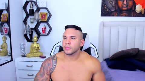 _matthew_santos_ online show from September 19, 2025, 2:57 am