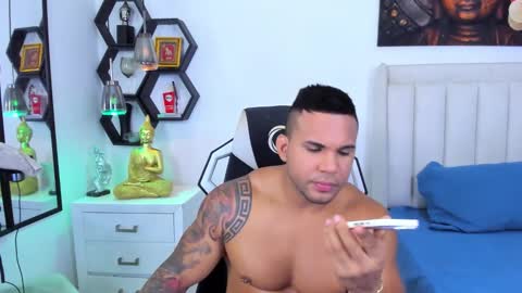 _matthew_santos_ online show from September 30, 2025, 12:15 am