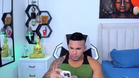 _matthew_santos_ online show from September 30, 2025, 10:48 pm