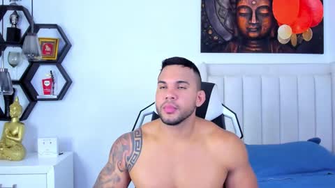 _matthew_santos_ online show from November 28, 2025, 11:07 pm