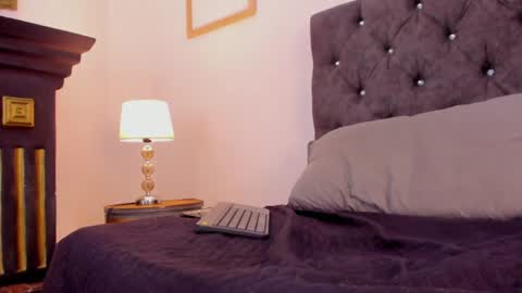 _maximo_1 online show from July 10, 2026, 3:25 pm