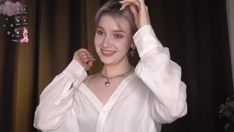 Elva and Kate  online show from December 19, 2025, 8:10 am