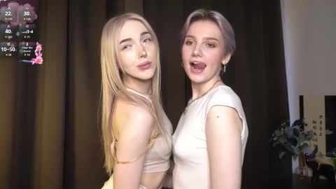 Elva and Kate  online show from December 20, 2025, 7:59 am