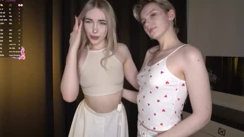 Snapshot of _medal_of_horny_ chatting on January 14, 2026, 5:46 am Elva and Kate online show from January 14, 2026, 5:46 am