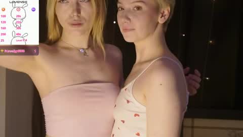 Snapshot of _medal_of_horny_ chatting on May 28, 2026, 6:32 am Elva and Kate online show from May 28, 2026, 6:32 am