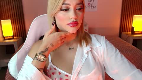 Snapshot of _meliblue chatting on December 17, 2025, 7:42 pm Meli online show from December 17, 2025, 7:42 pm