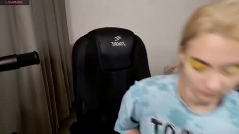 Snapshot of _meow_neko_ chatting on February 13, 2026, 3:46 am _meow_neko_ online show from February 13, 2026, 3:46 am