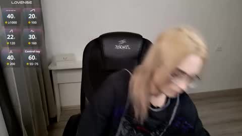 Snapshot of _meow_neko_ chatting on February 19, 2026, 4:25 pm _meow_neko_ online show from February 19, 2026, 4:25 pm