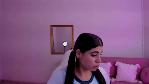  MIa blue 18  online show from November 18, 2025, 7:18 pm