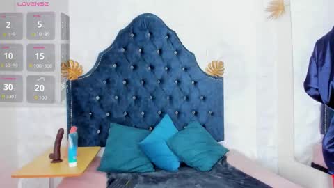 Snapshot of _mia_milf_ chatting on March 23, 2026, 6:23 pm _mia_milf_ online show from March 23, 2026, 6:23 pm
