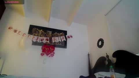  Mia  online show from February 6, 2026, 12:41 pm