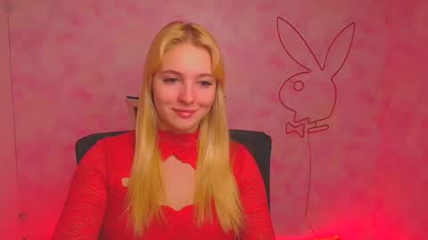 Snapshot of _mila_la_ chatting on December 9, 2024, 6:45 am Melanie online show from December 9, 2024, 6:45 am