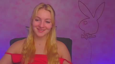 Snapshot of _mila_la_ chatting on December 15, 2024, 10:07 am Melanie online show from December 15, 2024, 10:07 am