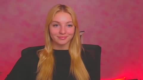 Snapshot of _mila_la_ chatting on December 24, 2024, 10:01 am Melanie online show from December 24, 2024, 10:01 am