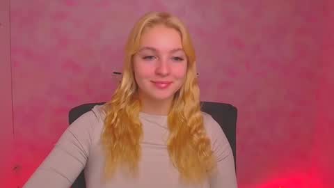 Snapshot of _mila_la_ chatting on January 3, 2025, 6:44 am Melanie online show from January 3, 2025, 6:44 am
