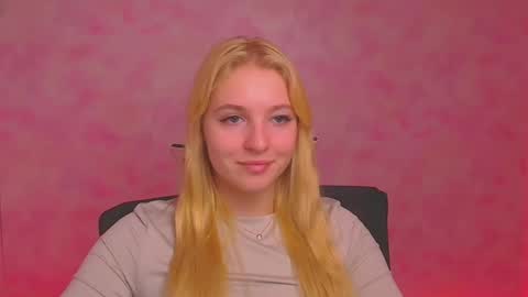 Snapshot of _mila_la_ chatting on January 4, 2025, 3:28 pm Melanie online show from January 4, 2025, 3:28 pm