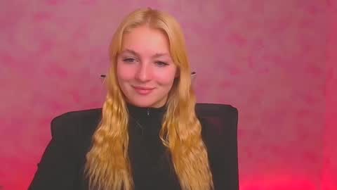 Snapshot of _mila_la_ chatting on January 5, 2025, 10:21 am Melanie online show from January 5, 2025, 10:21 am