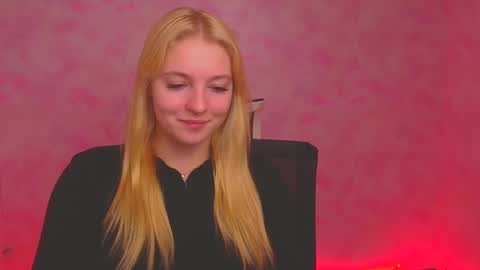 Snapshot of _mila_la_ chatting on January 6, 2025, 9:52 am Melanie online show from January 6, 2025, 9:52 am
