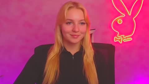 Snapshot of _mila_la_ chatting on January 11, 2025, 3:31 pm Melanie online show from January 11, 2025, 3:31 pm
