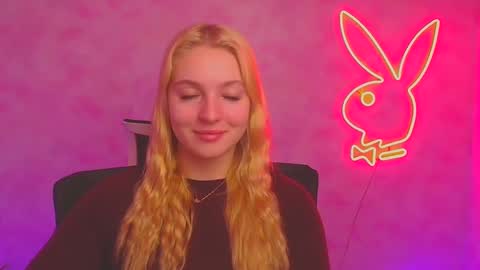 Snapshot of _mila_la_ chatting on January 14, 2025, 6:56 am Melanie online show from January 14, 2025, 6:56 am