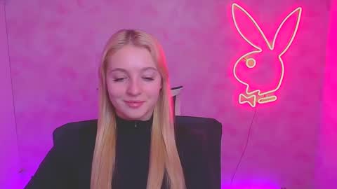 Snapshot of _mila_la_ chatting on February 1, 2025, 12:26 pm Melanie online show from February 1, 2025, 12:26 pm