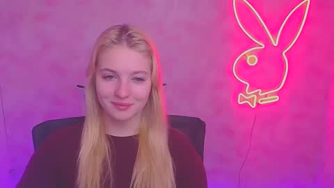 Snapshot of _mila_la_ chatting on February 4, 2025, 7:07 am Melanie online show from February 4, 2025, 7:07 am
