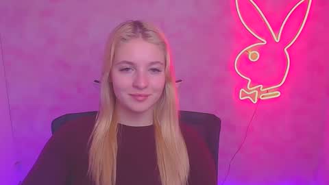Snapshot of _mila_la_ chatting on February 4, 2025, 10:21 am Melanie online show from February 4, 2025, 10:21 am