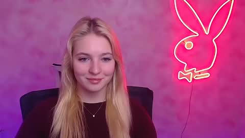 Snapshot of _mila_la_ chatting on February 6, 2025, 10:04 am Melanie online show from February 6, 2025, 10:04 am