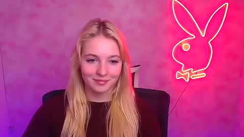 Snapshot of _mila_la_ chatting on February 6, 2025, 1:10 pm Melanie online show from February 6, 2025, 1:10 pm