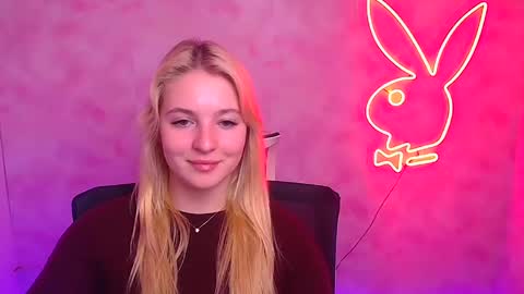 Snapshot of _mila_la_ chatting on February 6, 2025, 4:14 pm Melanie online show from February 6, 2025, 4:14 pm