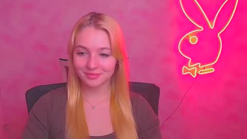 Snapshot of _mila_la_ chatting on February 8, 2025, 12:28 pm Melanie online show from February 8, 2025, 12:28 pm
