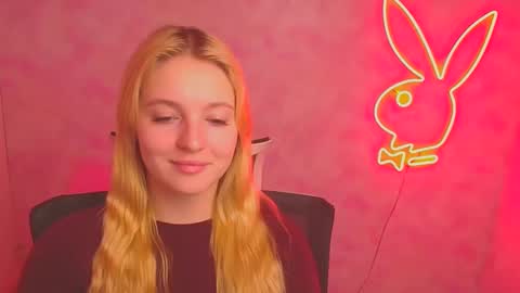 Snapshot of _mila_la_ chatting on March 4, 2025, 10:13 am Melanie online show from March 4, 2025, 10:13 am