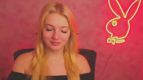 Snapshot of _mila_la_ chatting on March 11, 2025, 6:53 am Melanie online show from March 11, 2025, 6:53 am