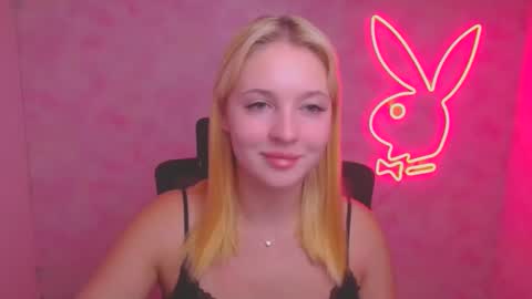 Snapshot of _mila_la_ chatting on September 11, 2025, 11:21 am Melanie online show from September 11, 2025, 11:21 am