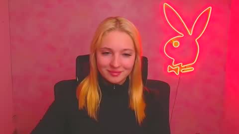 Snapshot of _mila_la_ chatting on October 2, 2025, 1:29 pm Melanie online show from October 2, 2025, 1:29 pm